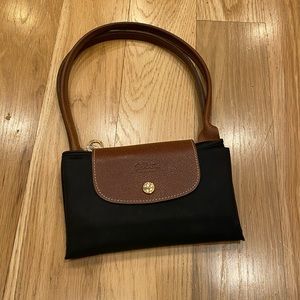 Longchamp Le Pliage Medium Black Nylon Purse with Leather Straps